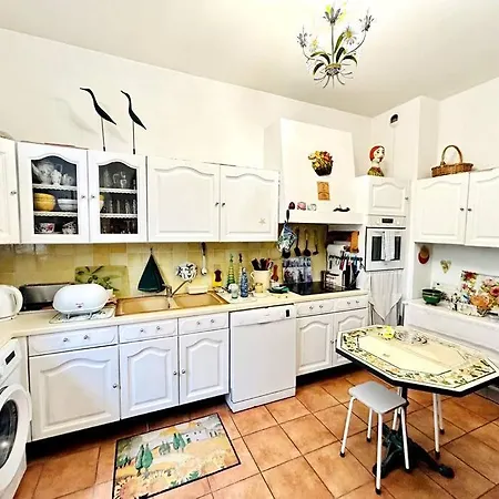 Spacieux En Centre-ville Apartment Hyeres