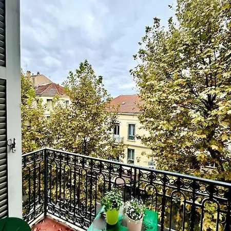 Spacieux En Centre-ville * Hyeres